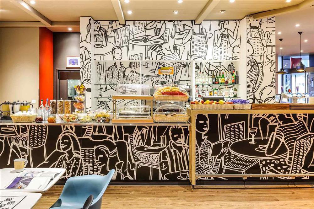 Ibis Baar Zug Εστιατόριο φωτογραφία